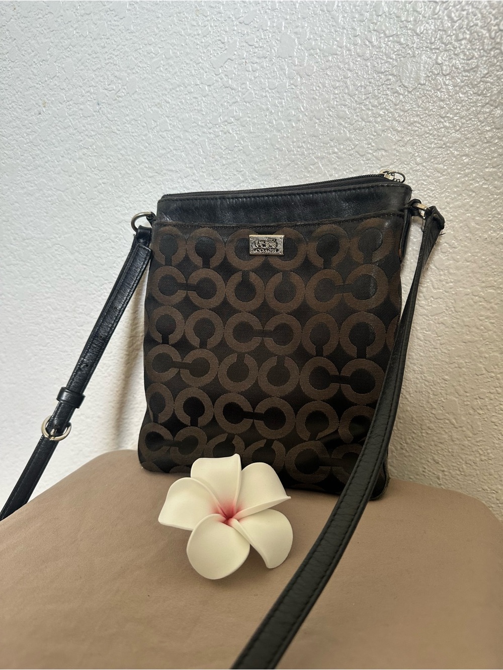 Coach Black Signature Canvas North South Swingpack Crossbody Bag - Purple Lining
